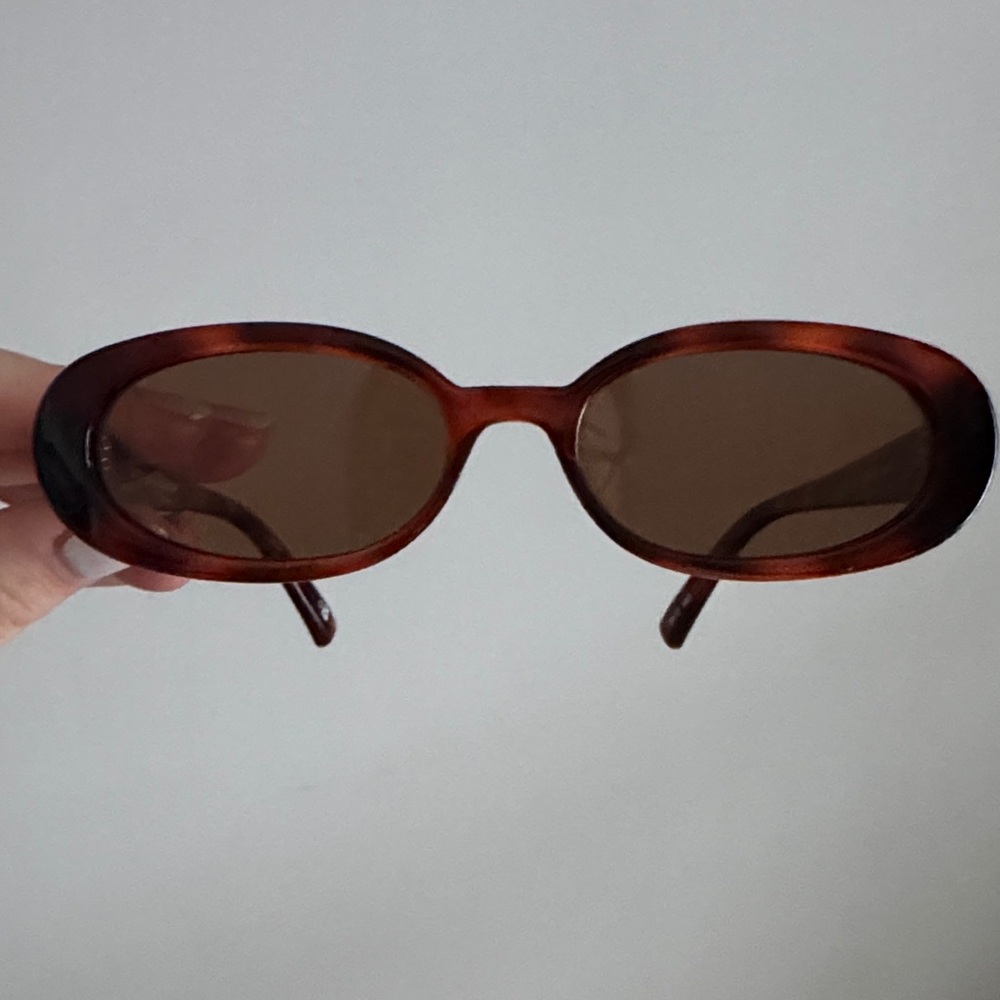 Le Specs Outta Love Polarized Brown Oval Sunglasses - Like New